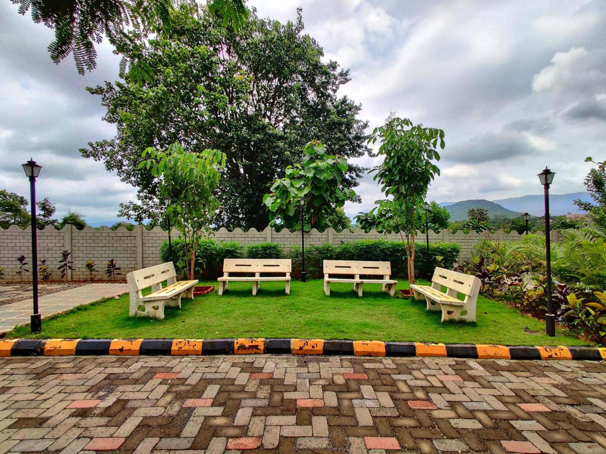 Pushpam Sanskruti Resort Karjat - A Pure Veg Resort Dhamni Екстер'єр фото