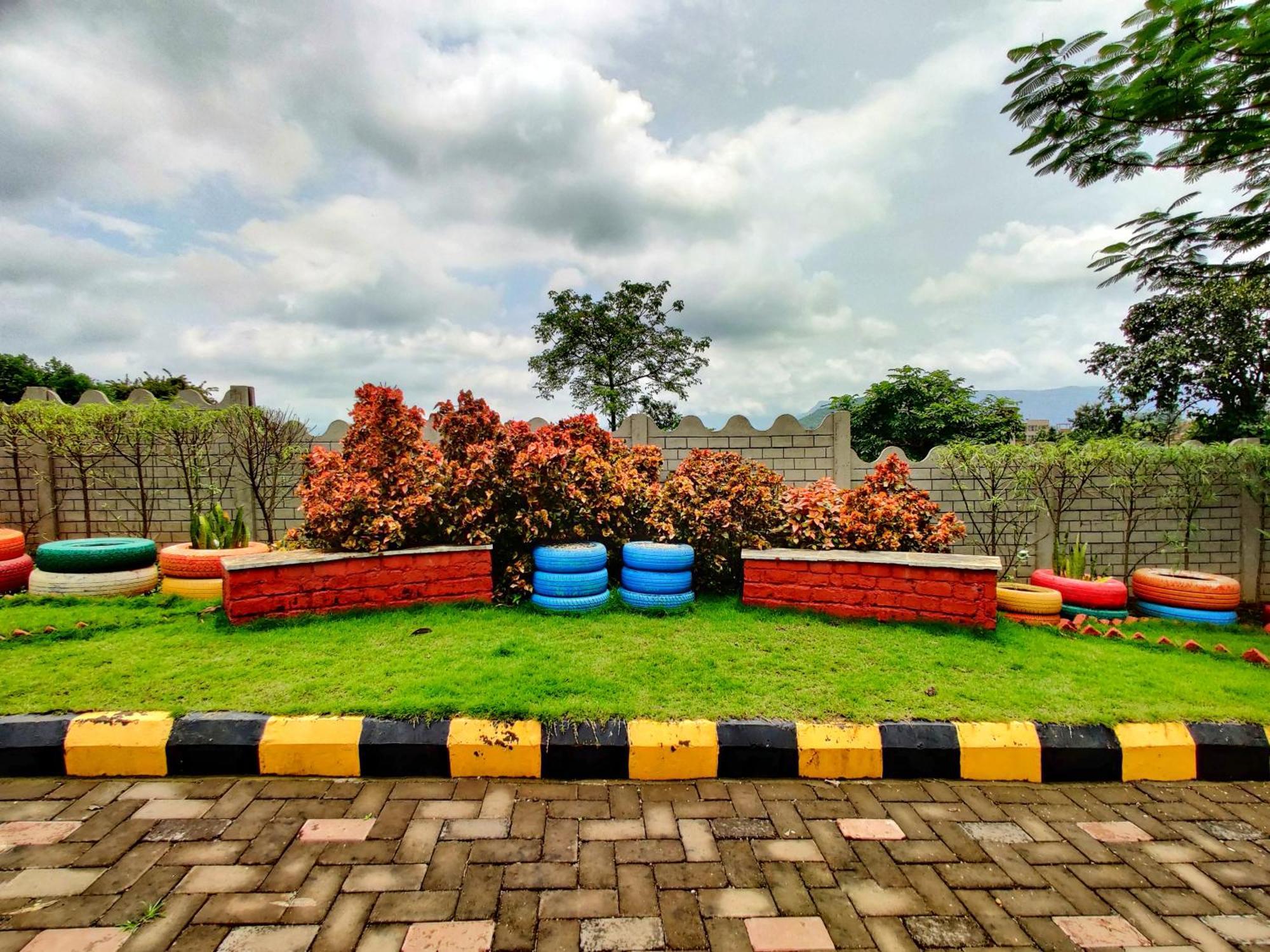Pushpam Sanskruti Resort Karjat - A Pure Veg Resort Dhamni Екстер'єр фото