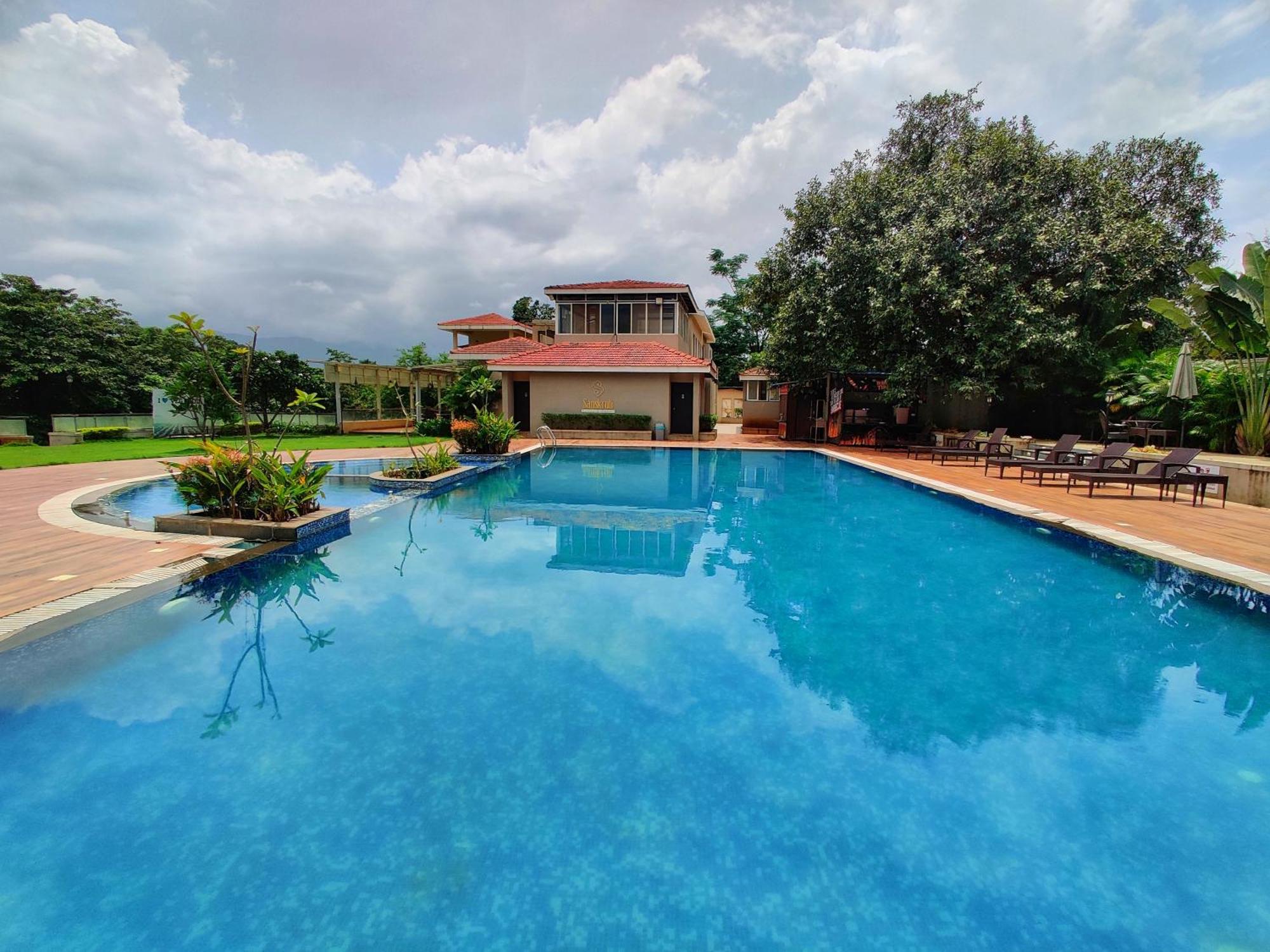 Pushpam Sanskruti Resort Karjat - A Pure Veg Resort Dhamni Екстер'єр фото